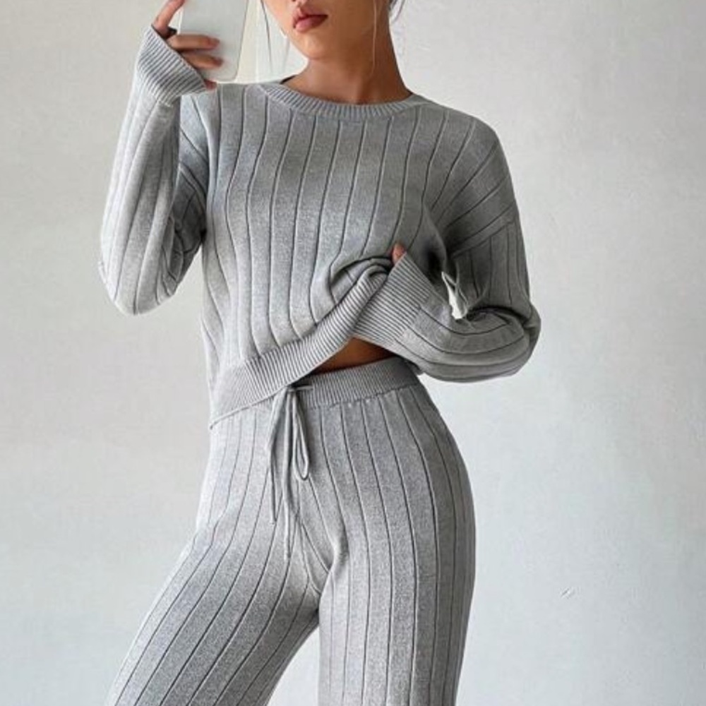 Stylish Gray Knit Long Sleeve Top Size S Small